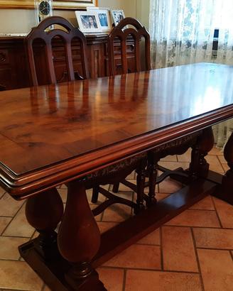 Tavolo classico in legno massello 6 posti