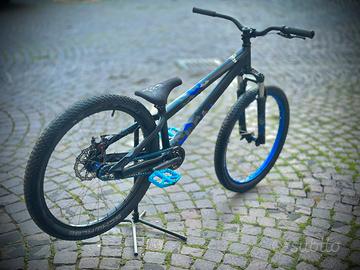 Bicicletta dirt mod. Scott Voltage da 24”