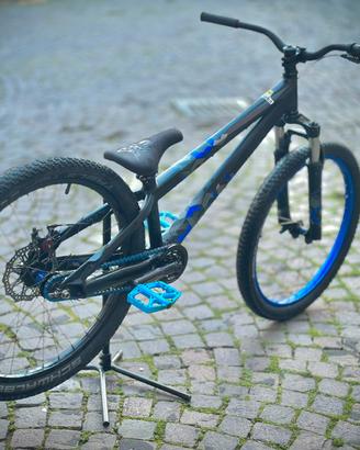 Bicicletta dirt mod. Scott Voltage da 24”