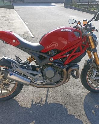 Ducati Monster 1100S