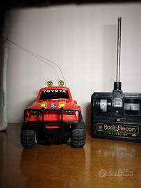 AUTO RADIOCOMANDATA TOYOTA VINTAGE