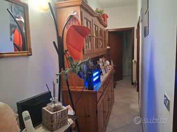 CREDENZA CON VETRINA 