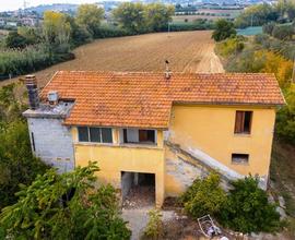 Roseto Casa Colonica con terreno