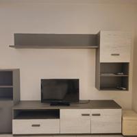 Cucina + Parete Attrezzata + Lavatrice + TV + Pouf