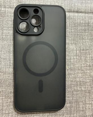 Cover rigida  nera per iphone 16 pro max