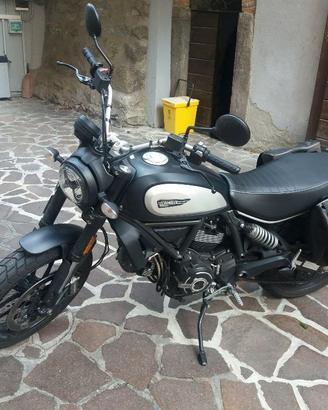 Ducati Scrambler 800 icon dark - 08/2022