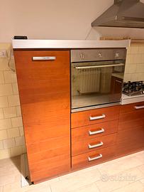 Cucina di legno anagolare