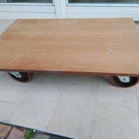 Carrello con 4 ruote