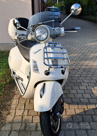Vespa Gts 300 ie bianca