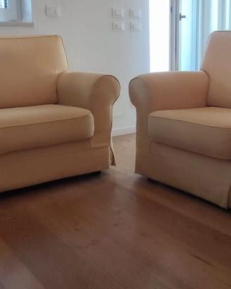 Coppia di divani usati pochissimo Sfoderabili
