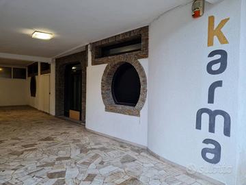 Immobile di 250 m² con 1 locale a Grado