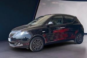 Lancia Ypsilon 1.0 FireFly 70cv Hybrid Silver