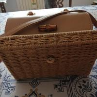 Borsa piccola. In paglia e finta pelle. Beige. A m