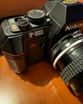 Nikon F-301 analogica come nuova