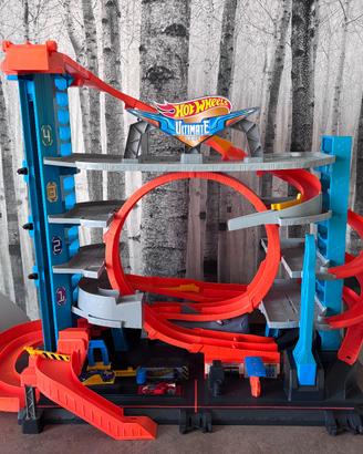Hot Wheels Ultimate Garage Squalo