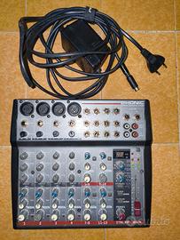 Mixer analogico compatto Phonic AM4400D
