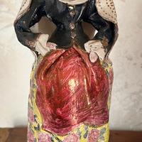Ceramica firmata primi’900-Donna in costume sardo