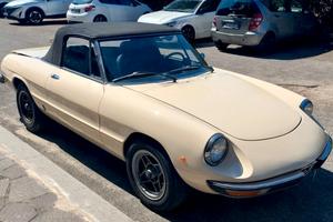 Alfa Romeo Spider 2000