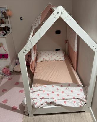 Lettino montessoriano a casetta - cuoricini