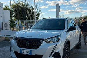 Peugeot 2008 - 2023-39000km Trattabile