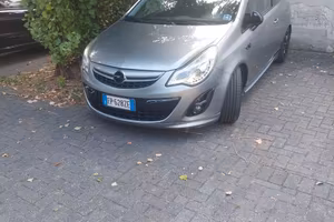 Opel Corsa di 1.2 litri 16 valvole di 3p elective