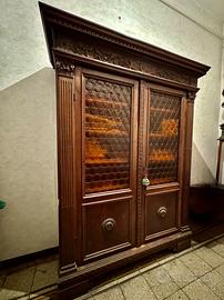 Mobile Vetrina d’Epoca con Vetri a Bolla e Fregi