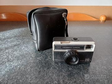 Macchina fotografica vintage KODAK Instamatic 77x