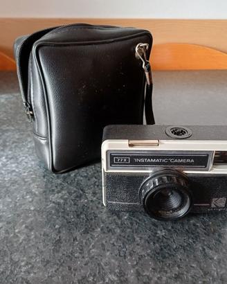 Macchina fotografica vintage KODAK Instamatic 77x