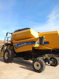 Mietitrebbia New Holland TC 5.90