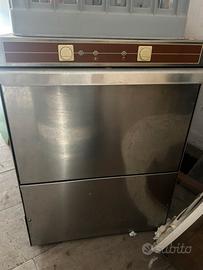 Lavastoviglie professionale da bar