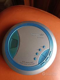 lettore CD portatile.
