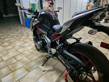 Kavasaki Z900 Patente A2