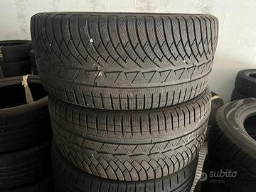 245 40 18 invernali Michelin