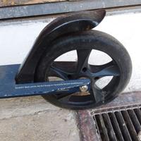 Monopattino Red Bull