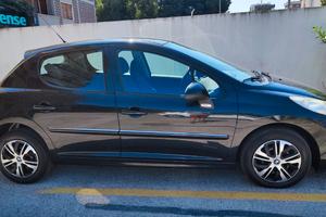 Peugeot 207+  nera 1.4 benzina/gpl 2013 trattabile
