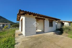 RUSTICO A LOIRI PORTO SAN PAOLO