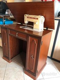 Macchina da cucire elettrica  Singer