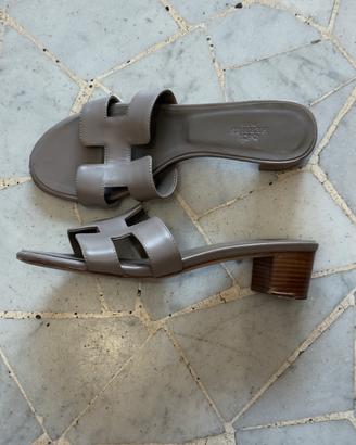 Hermès Grigio Sandals size 39