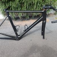Telaio corsa in carbonio