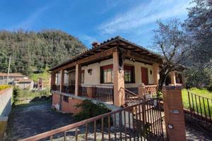 Immobile in asta di 267 m² con più di 5 locali a B