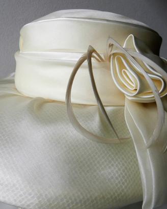 Cappelli per signora. Vari modelli