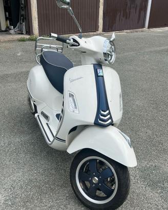 vespa gts 300