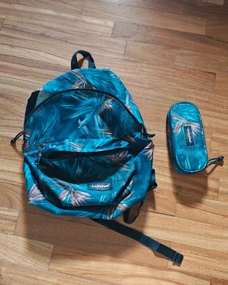 Zaino Eastpak con portapenne abbinato