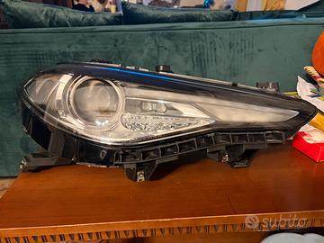 Faro DX Alfa Romeo Giulia