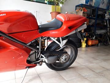Ducati 748 - 2001