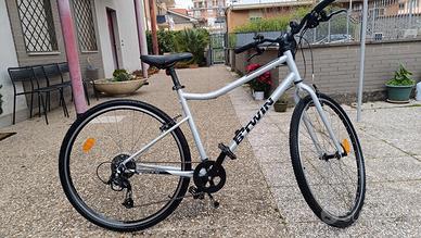B-TWIN RIVERSIDE 120, bicicletta da trekking 