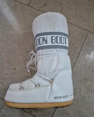 moon boot bianchi 