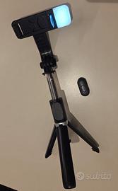 Selfie Stick con Tripod e Luce, 3 in 1