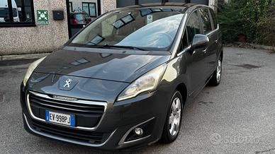 Peugeot 5008 1.6 HDi 115CV Active