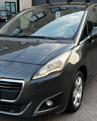 Peugeot 5008 1.6 HDi 115CV Active